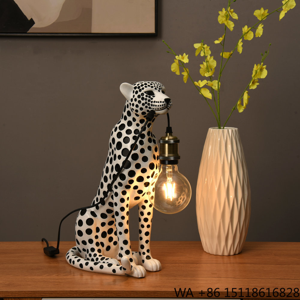 Escultura de Resina de Leopard - Resin Art Table avaliação e preço