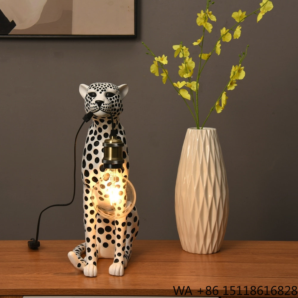 Escultura de Resina de Leopard - Resin Art Table avaliação e preço